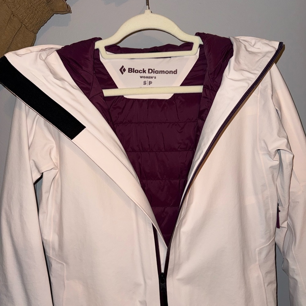Black Diamond Cream Hooded Jacket - Picture 9 of 10